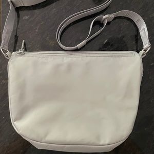Lululemon festival crossbody